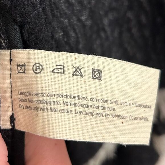 Forme d’Expression Fringe Cashmere/Wool Cardigan in Grey/Black, Size 42 (US 6) - Picture 13 of 13